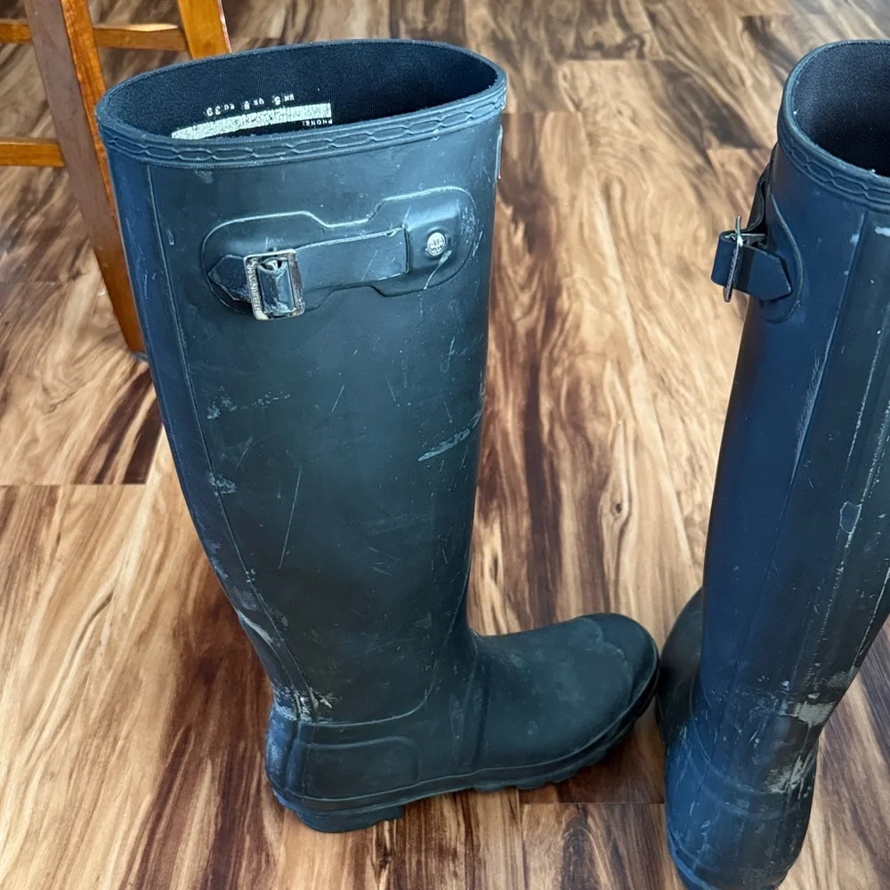 Hunter Classic Tall Waterproof Boots - Picture 8 of 10